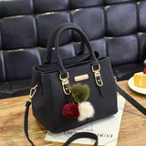 Hairball ornaments Woman Bag