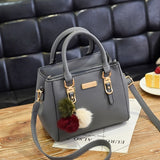 Hairball ornaments Woman Bag