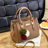 Hairball ornaments Woman Bag